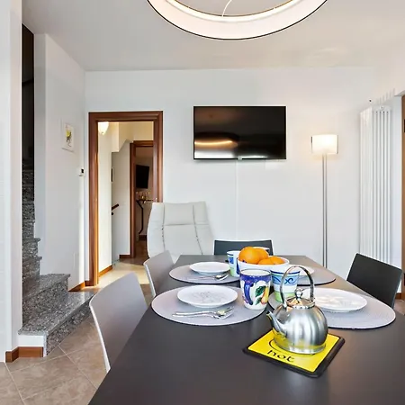 Vista 180 By Halldis Apartman Perledo